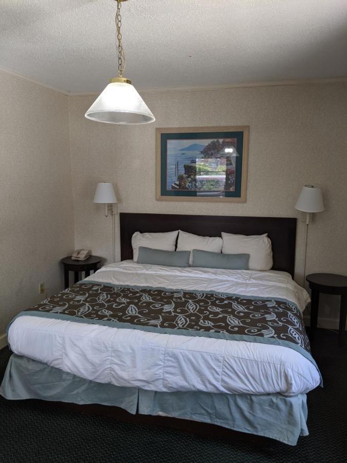 Azalea Inn & Suites Уилмингтон Экстерьер фото