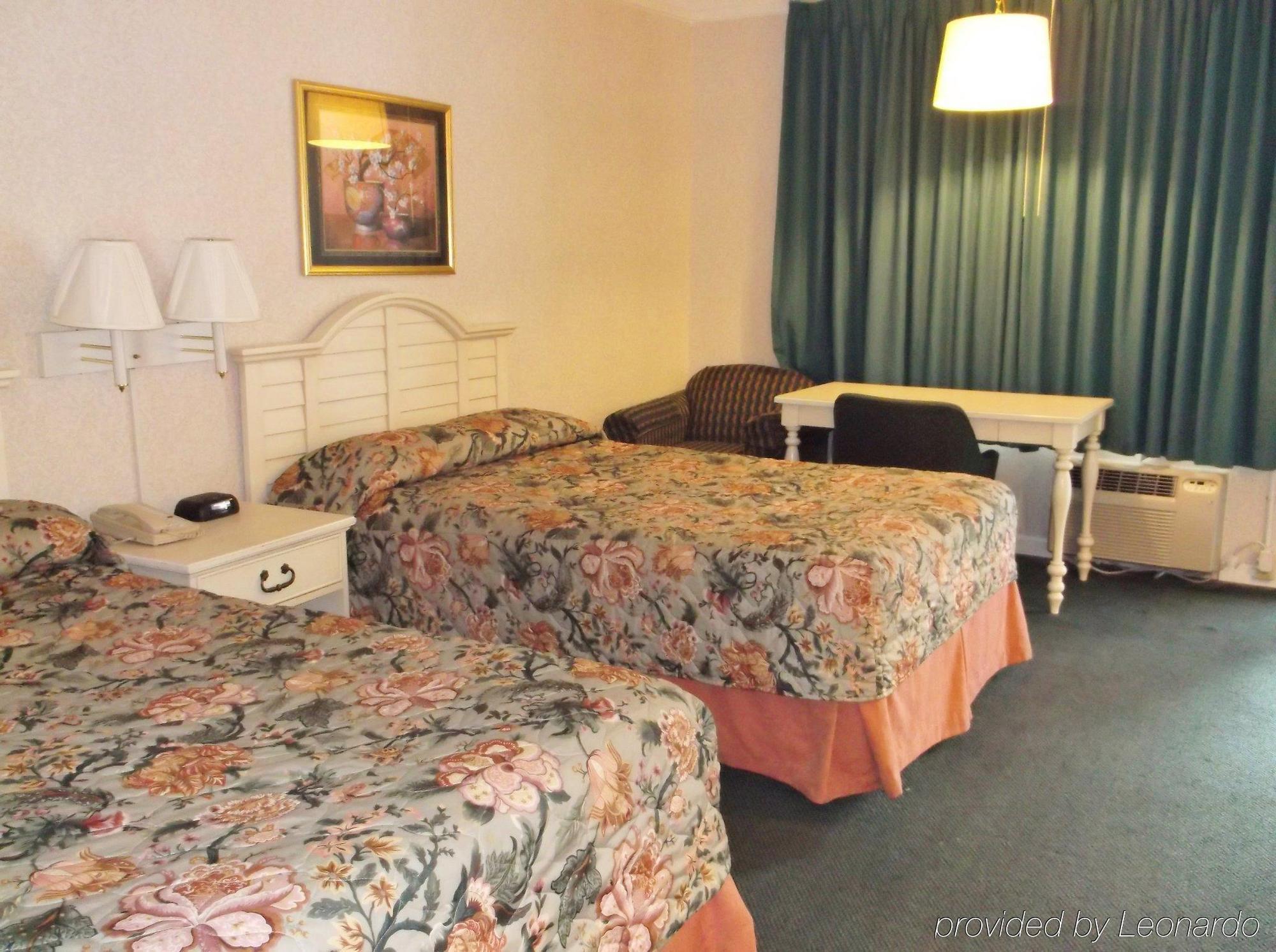 Azalea Inn & Suites Уилмингтон Экстерьер фото